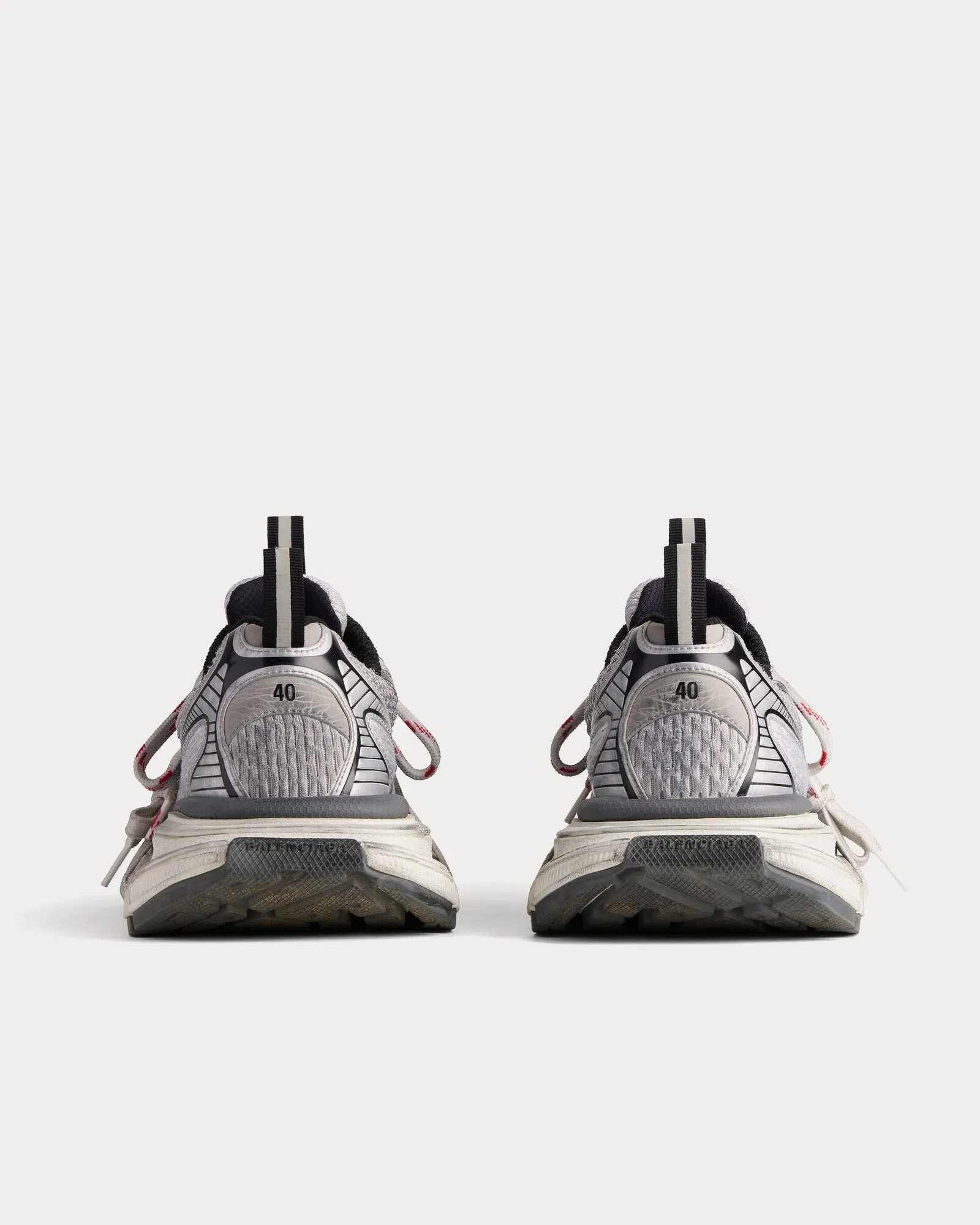 3XL Mesh & Polyurethane Grey / White / Red Low Top Sneakers