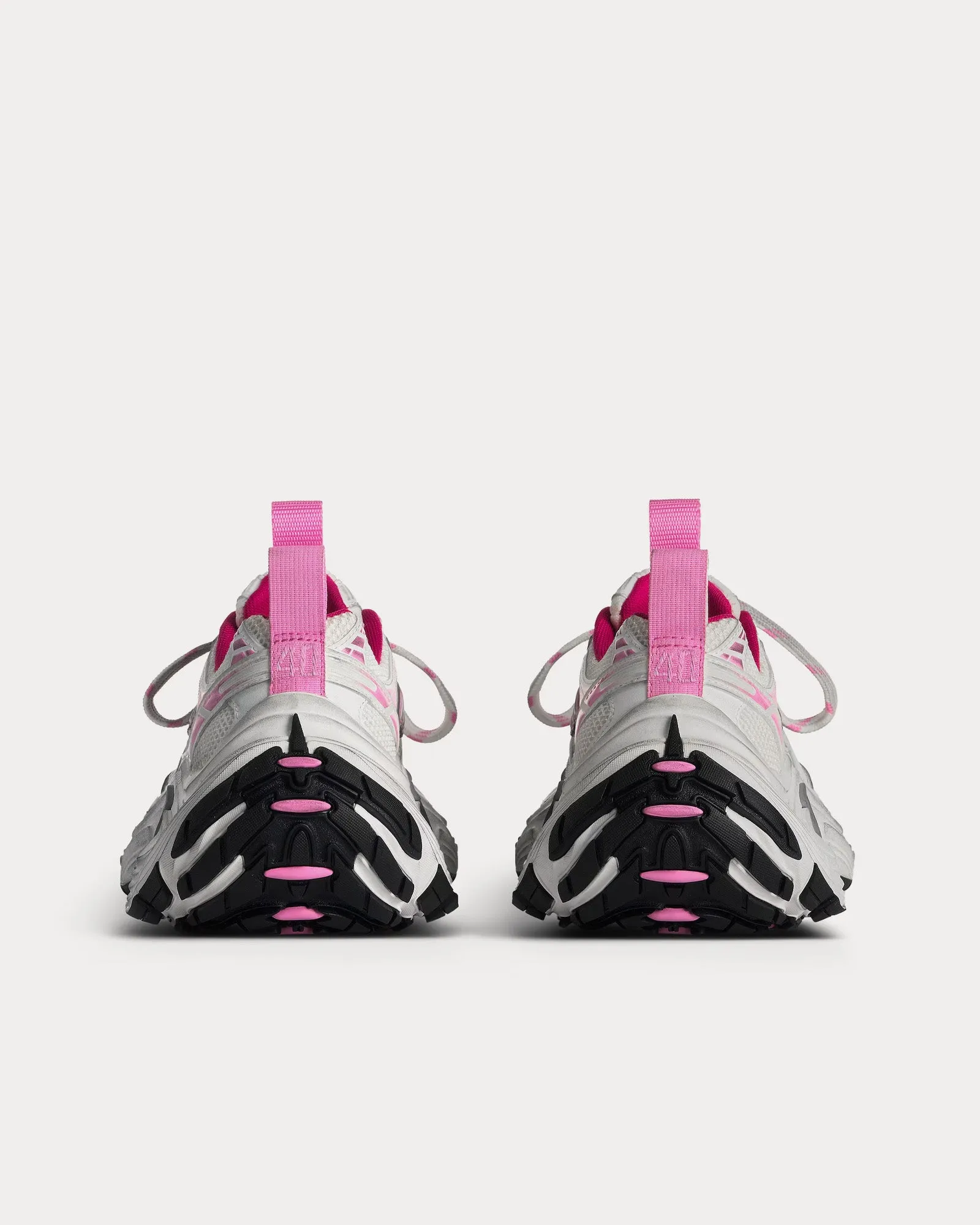 6XL Mesh, Polyurethane & Polyester White / Light Pink / Grey / Black Low Top Sneakers