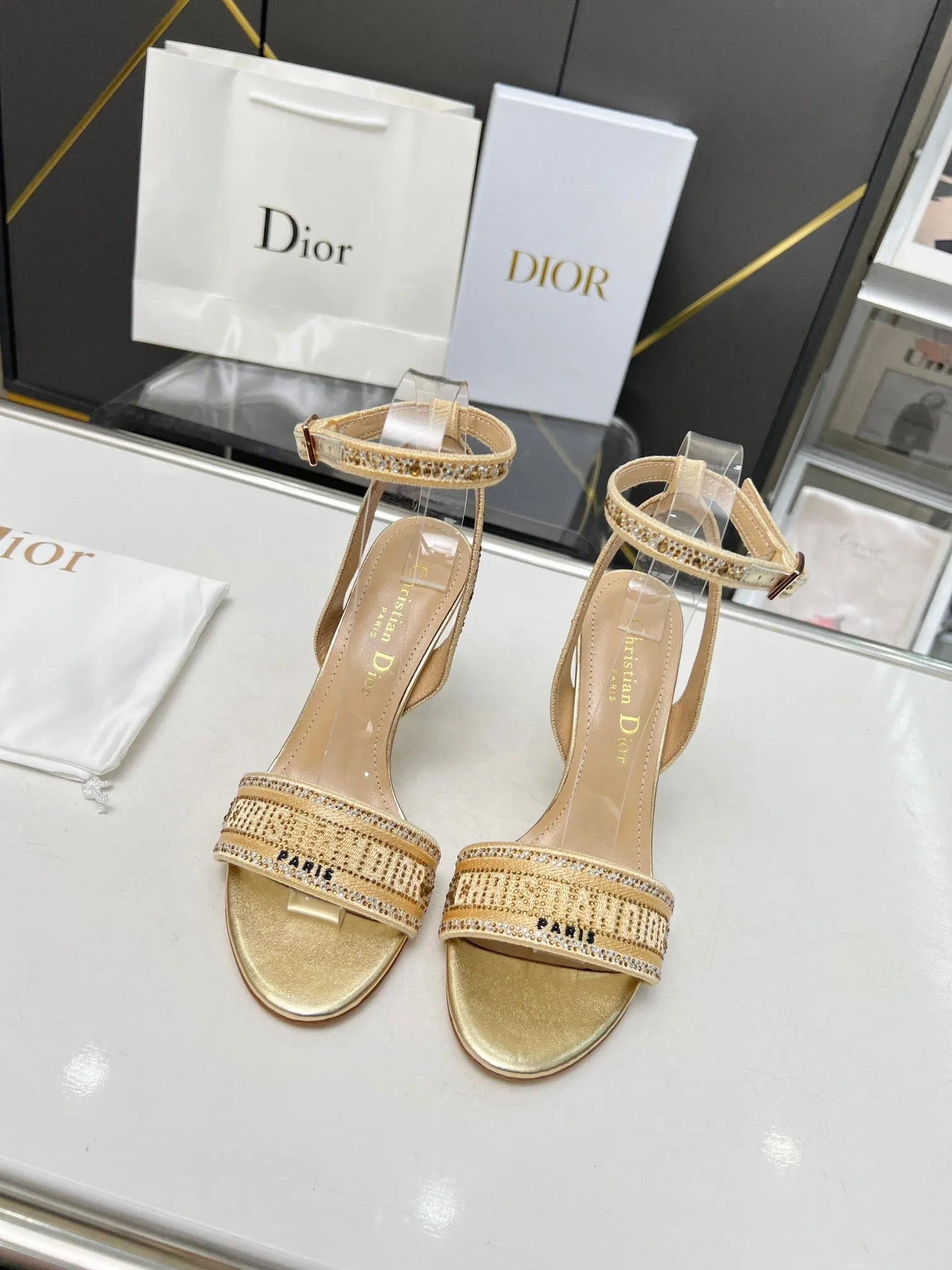 SE1107 DR Dway Heeled Sandal /  Size5-10