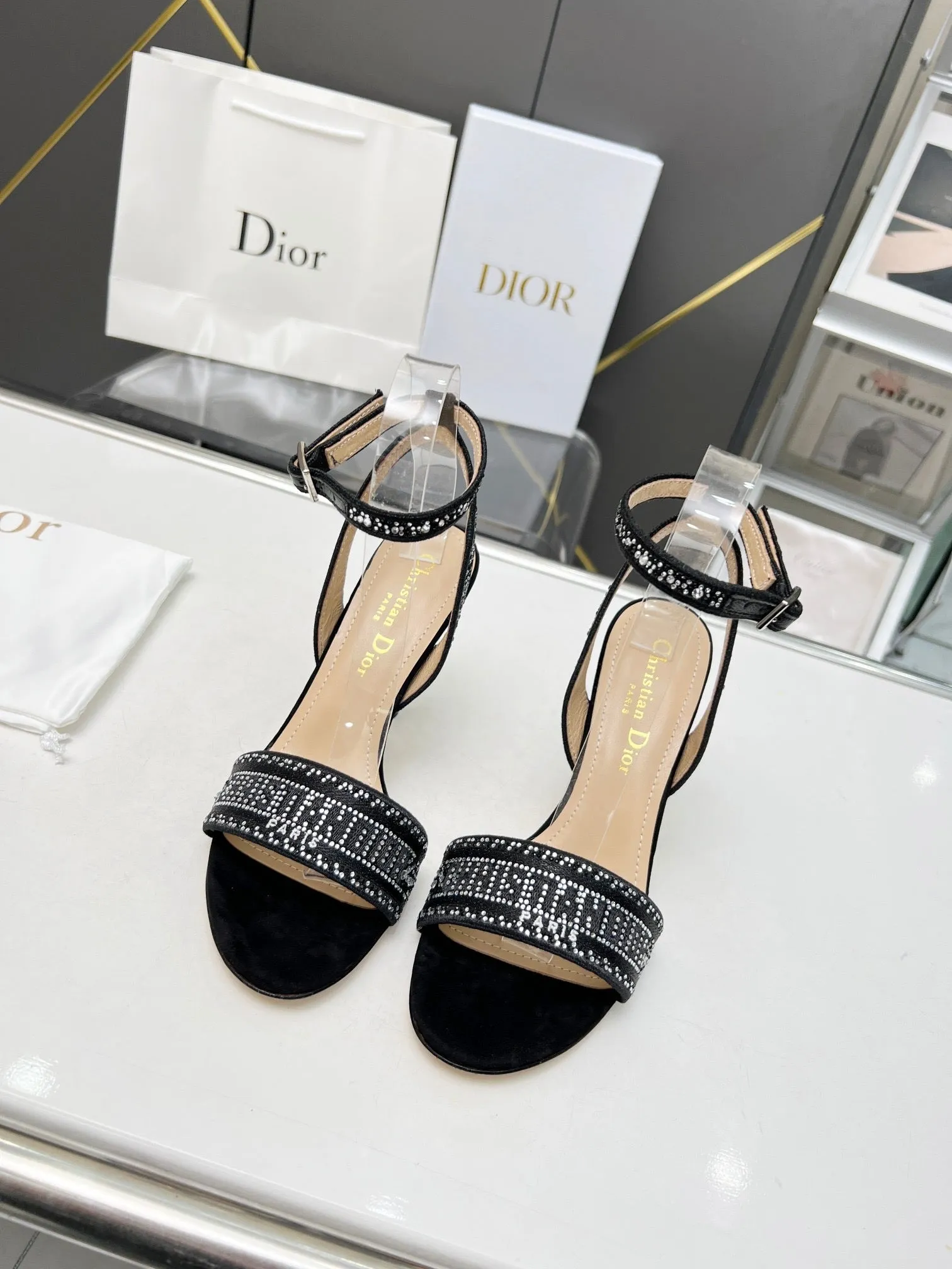 SE1109 DR Dway Heeled Sandal /  Size5-10