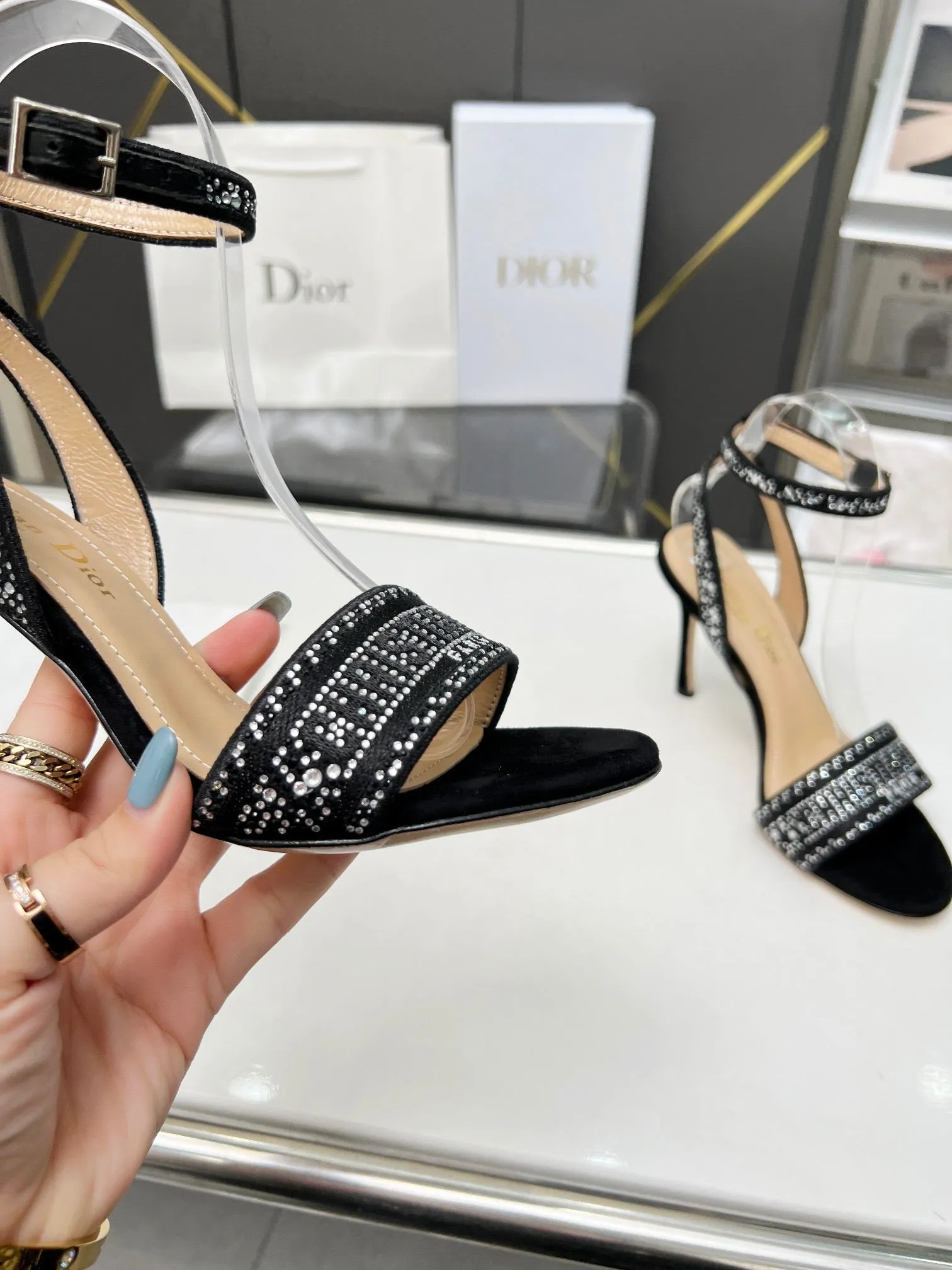 SE1109 DR Dway Heeled Sandal /  Size5-10