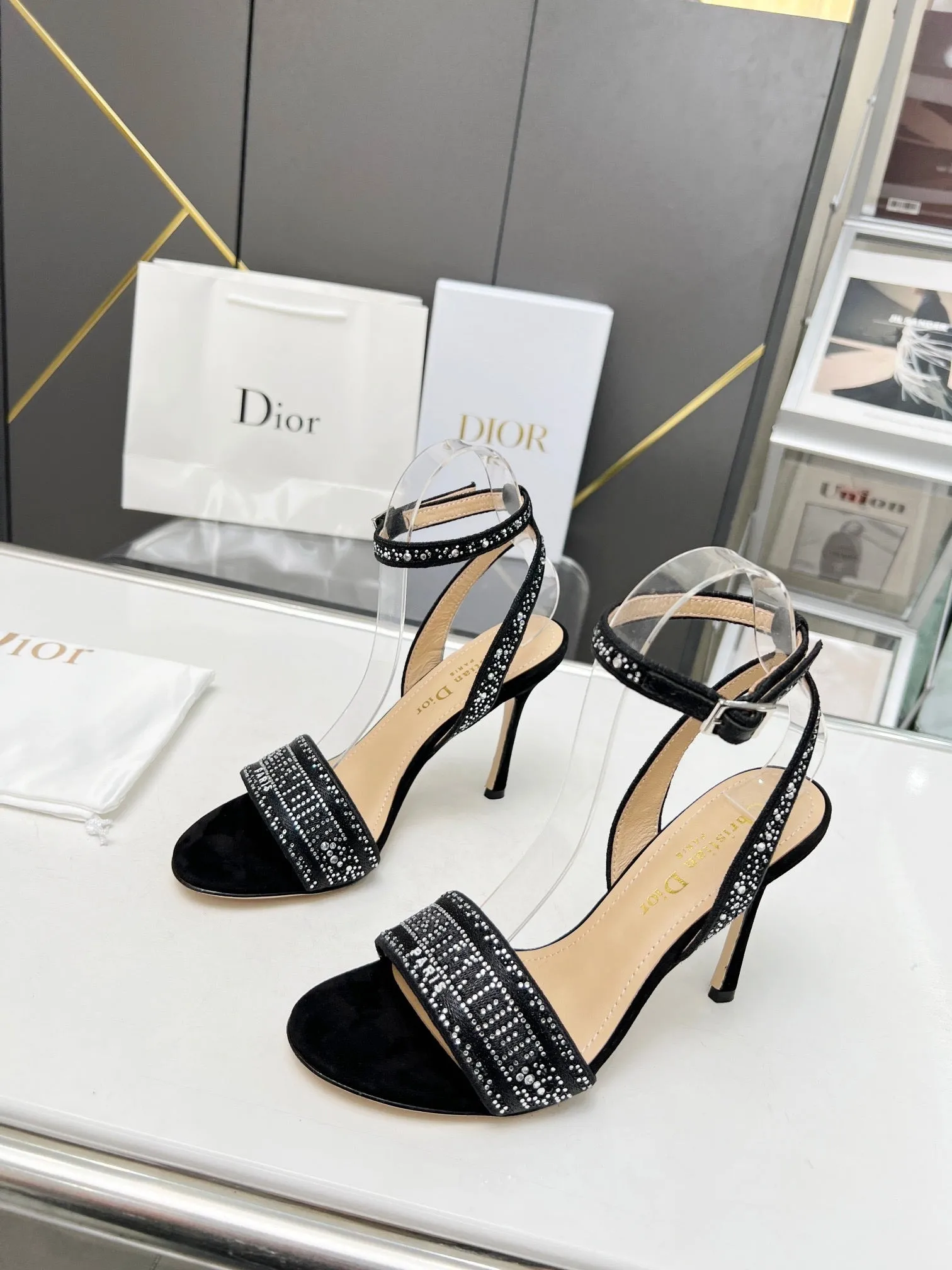 SE1109 DR Dway Heeled Sandal /  Size5-10