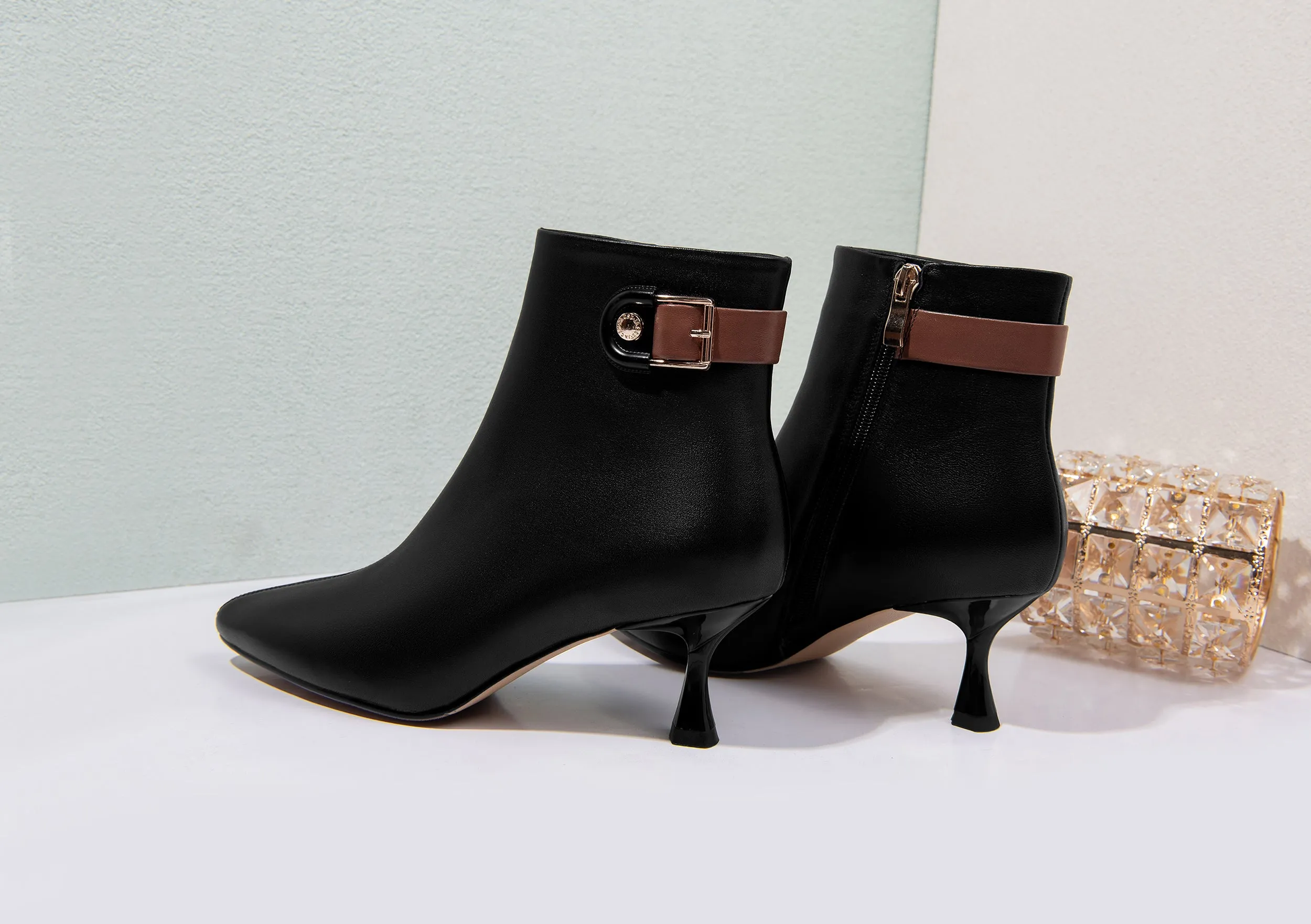 TinaCus Women's Genuine Leather Handmade Kitten Heel Side Zip Pointed Toe Ankle Boots with Buckle